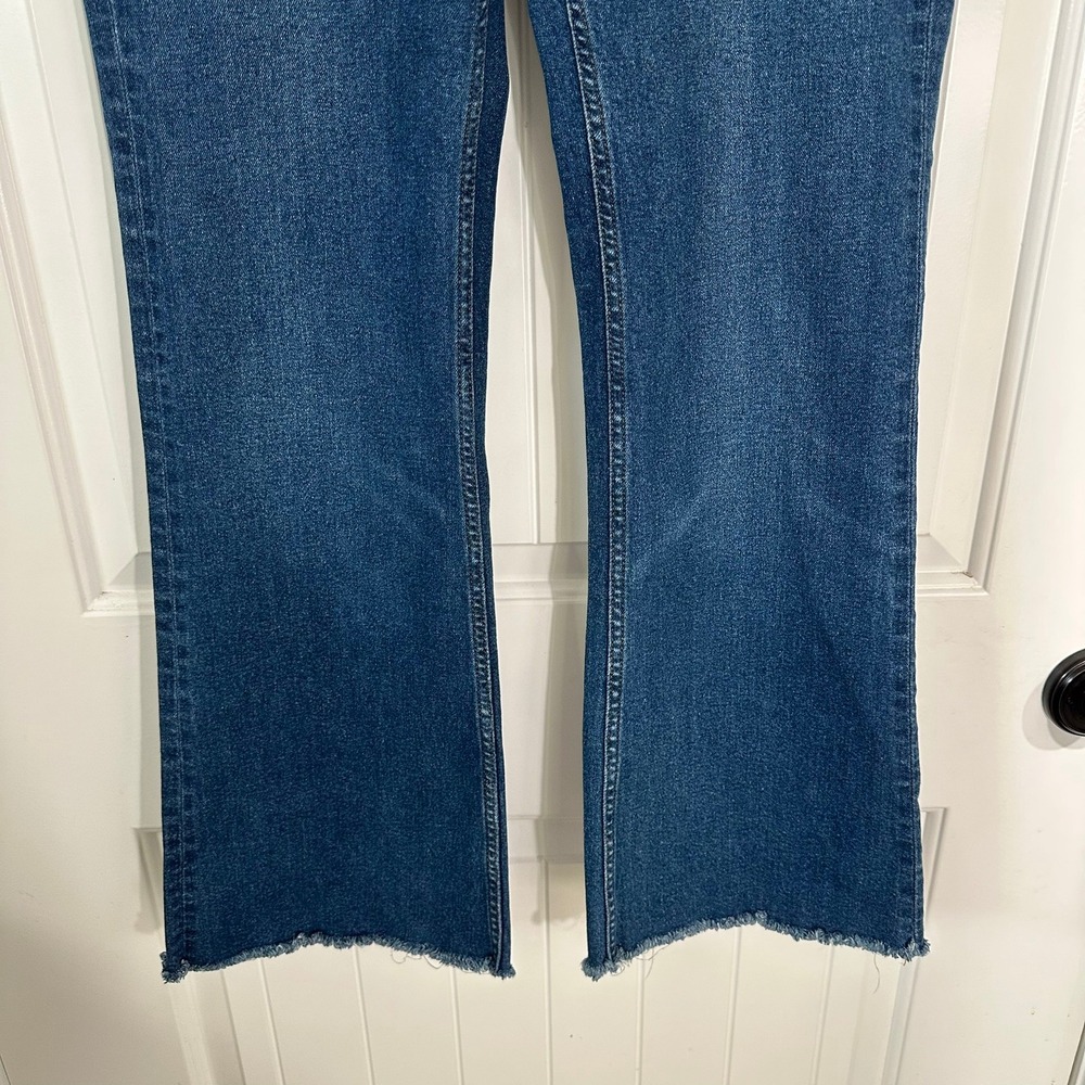 Anthropologie Pilcro High-Rise Trouser Bootcut Jeans Medium Wash Denim Size 31 - Picture 3 of 13